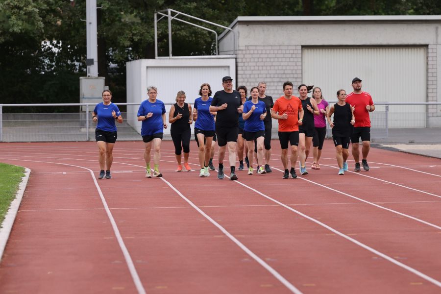 Laufgruppe beim freien Training
